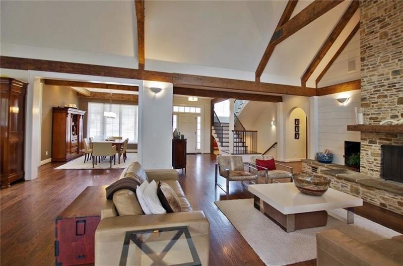 Foto principal - 1635 Friar Tuck Rd NE