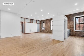 Building Photo - 16 Hudson St