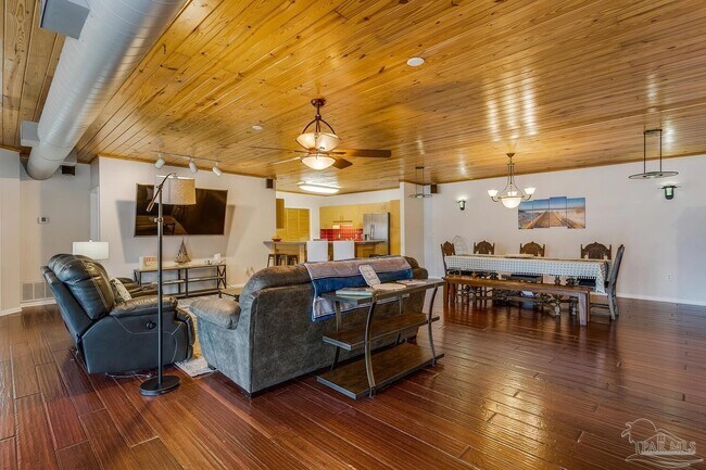 Foto del edificio - 11710 Gulf Beach Hwy