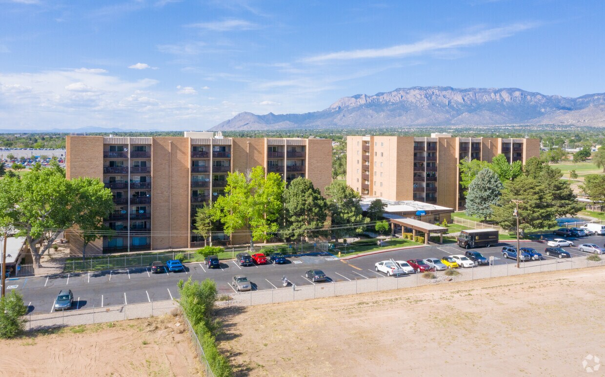 Los Altos Towers Apartments Albuquerque, NM