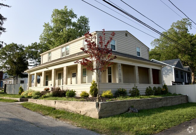 Building Photo - 1 Berwick Ave