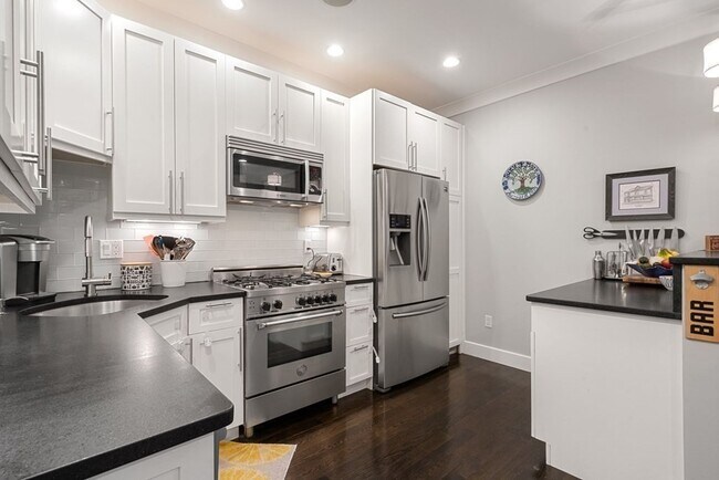 Foto del edificio - 170 W 5th St