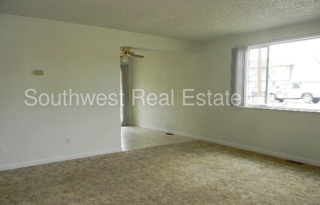 Building Photo - 132 Skyline Dr