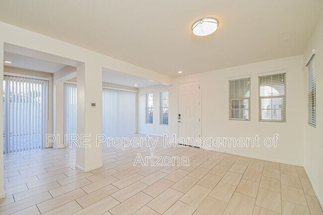 Building Photo - 3113 S Scarlet Ln