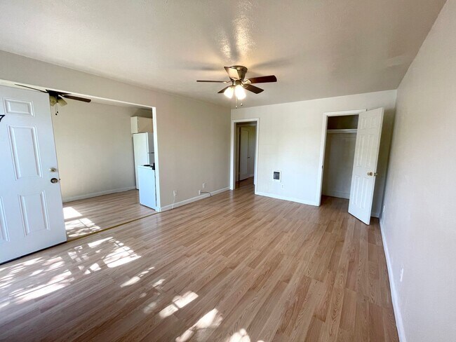 Foto del edificio - Cozy 1-Bedroom Available in Woodlawn