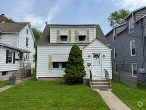 Front of house - 16 Durant Ter