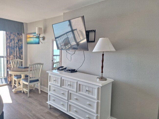 Foto del edificio - 2401 S Ocean Blvd
