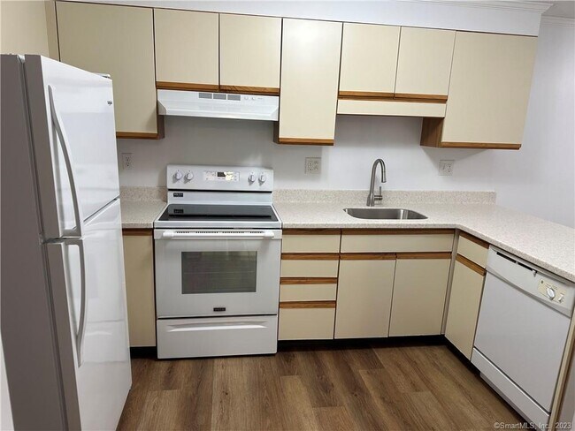 Foto del edificio - 65 Old Rte 79