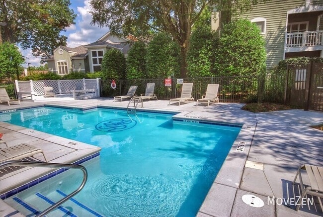 Foto del edificio - 1221 Westview Ln