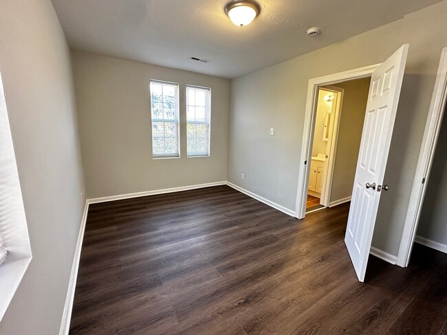 Photo - SE Duplex Apartment