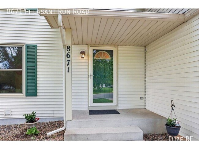 Foto del edificio - 8671 Pheasant Run Rd