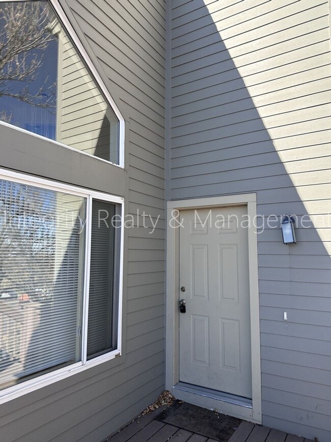 Building Photo - 442 Antero St