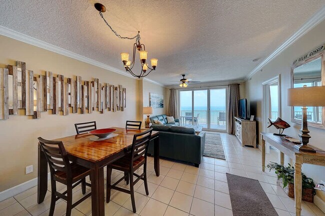 Foto del edificio - 10625 Front Beach Rd