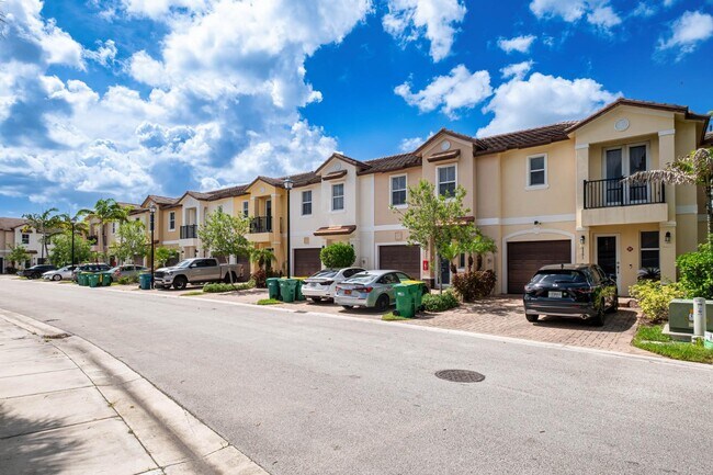 Foto del edificio - 7651 NW 88th Terrace