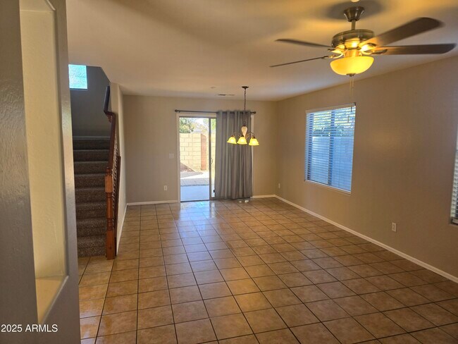 Foto del edificio - 2644 E Megan St