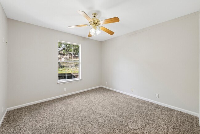 Foto del edificio - 221 N Scenic Loop