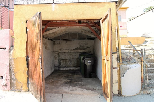 Garage - 715 Alpine St