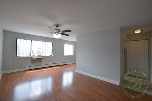 Foto del edificio - 5534 N Winthrop Ave