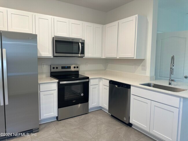 Foto del edificio - 168 Tidal Bch Ave