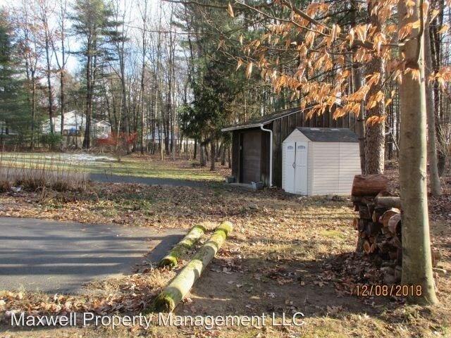 Building Photo - 4 br, 1.5 bath House - 15 Arnold Road