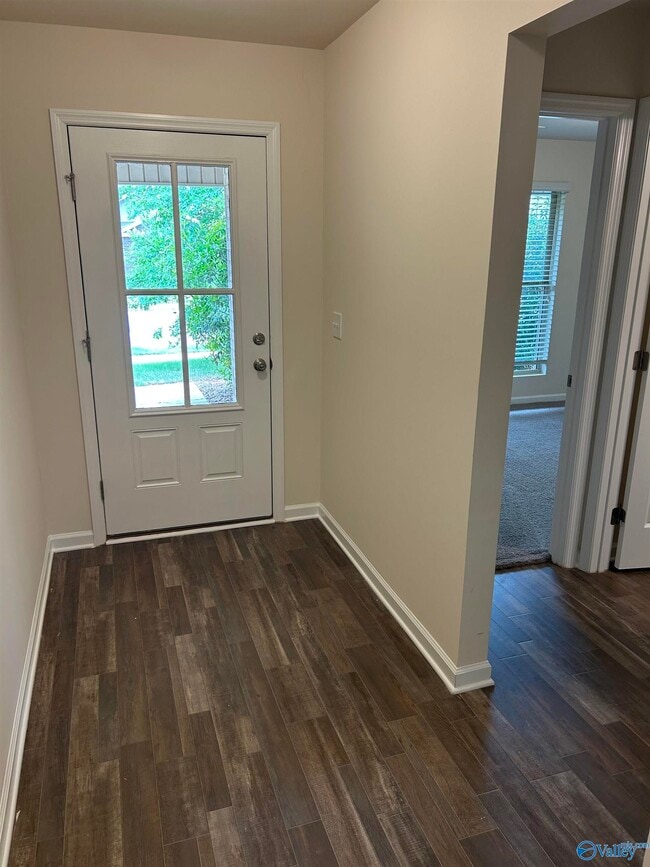 Building Photo - 122 Daymark Dr