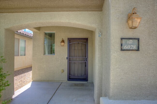 Foto del edificio - 6028 S Meadow Breeze Dr