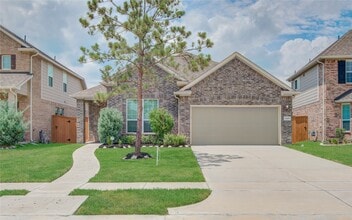 Building Photo - 2425 Temple Crag Dr