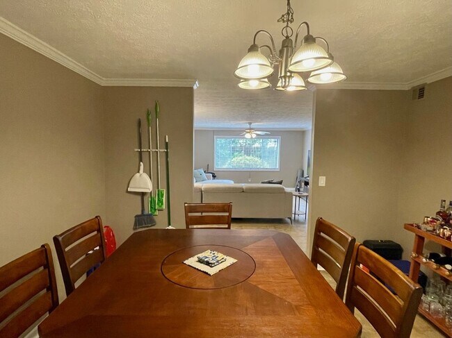 Foto del edificio - 115 Biscayne Dr NW
