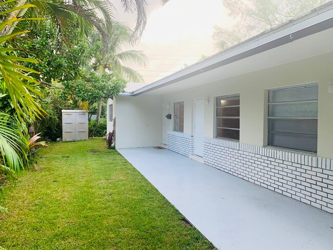 Foto del edificio - 829 NE 12th Ave