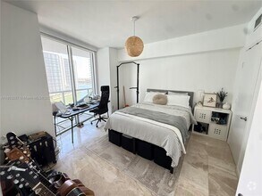 Building Photo - 495 Brickell Ave