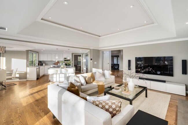 Foto del edificio - 4 Bed 3.5 Bath In Round Hill Estates North