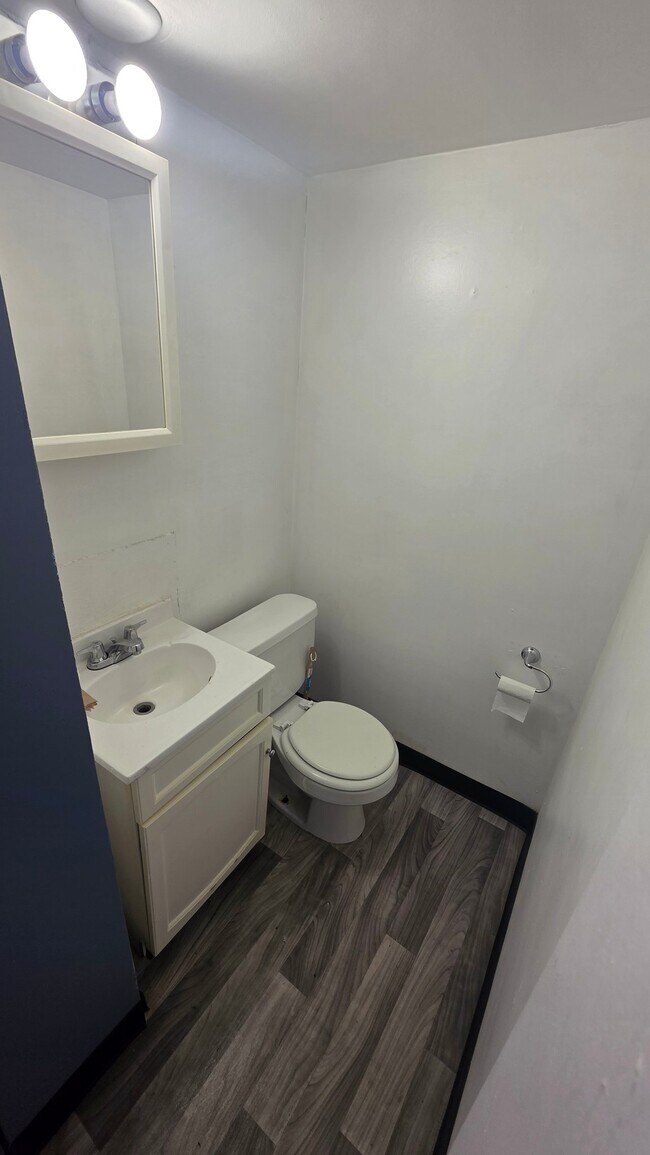 Foto del edificio - 946 Oliver Ave