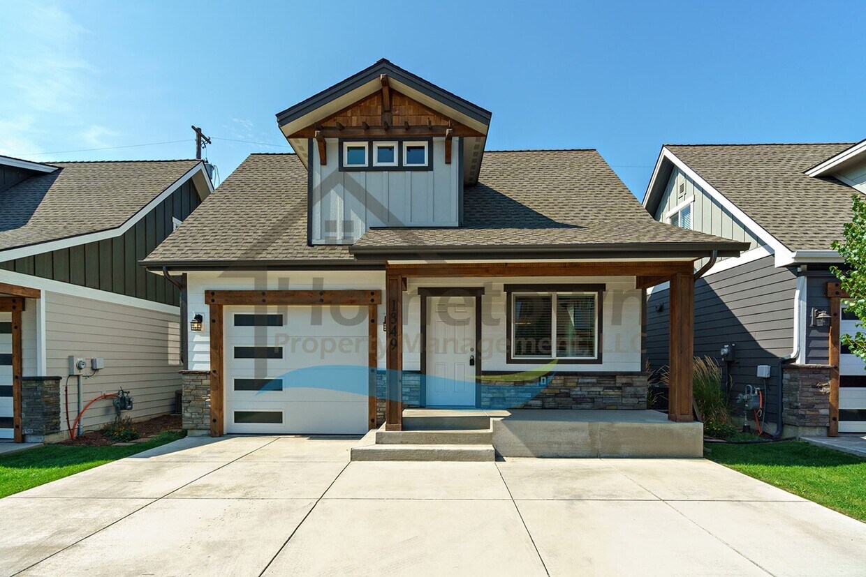 Primary Photo - Craftsman-Style Home in Coeur d'Alene with...