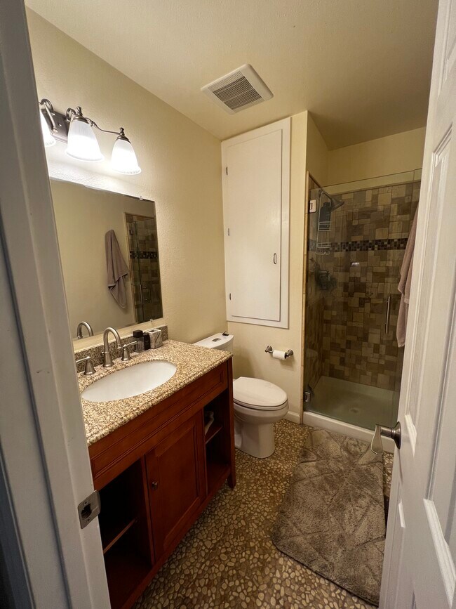 Building Photo - 10156 Quivas St