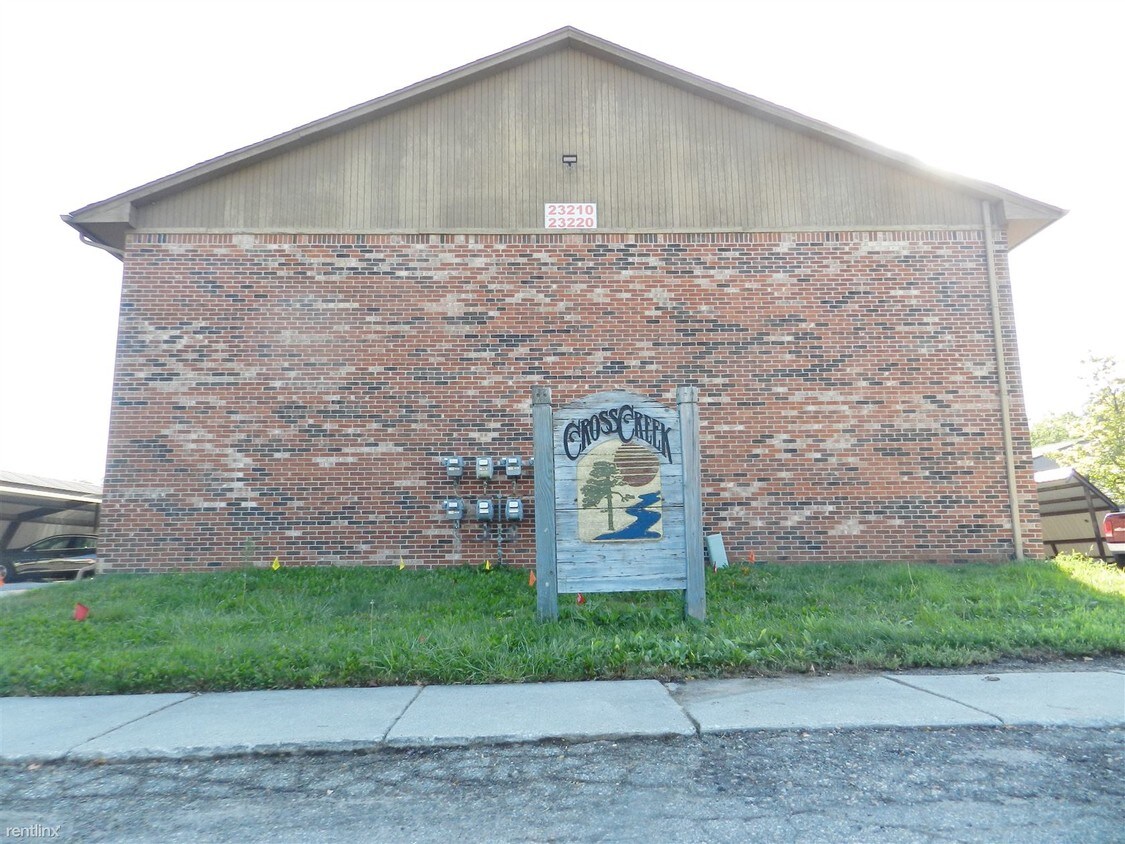 Primary Photo - 23220 Middlebelt Rd