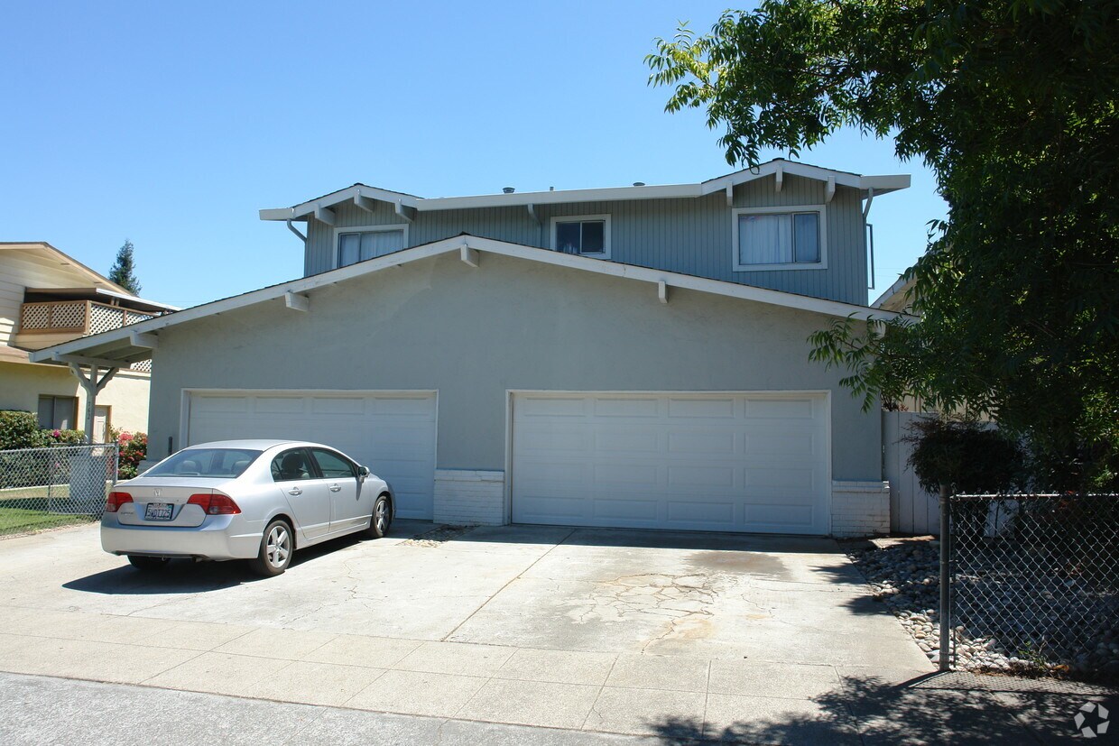 Foto principal - 762 Concord Ave