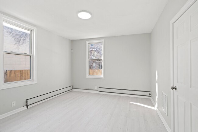 Foto del edificio - 173-175-175 Lembeck Ave