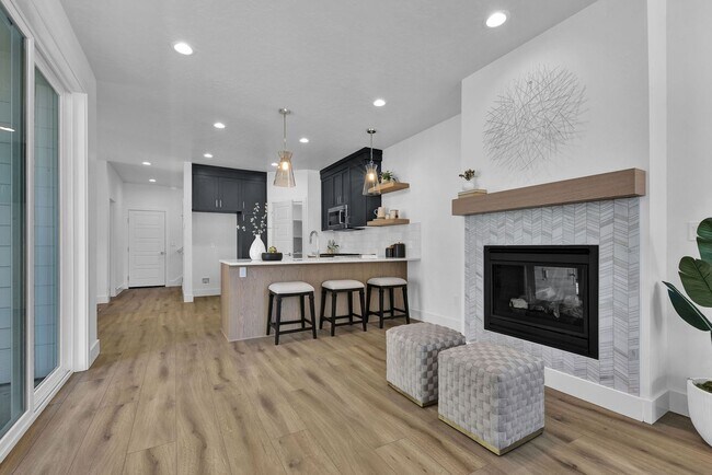 Foto del edificio - Modern Comfort & Rustic Charm in Prime Boi...