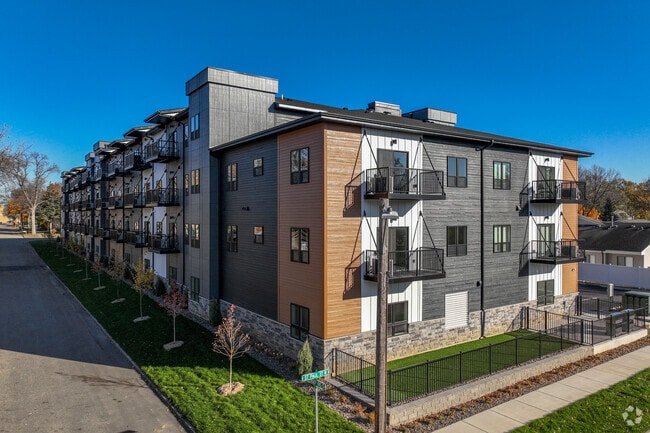 Building Photo - Midtown Lofts