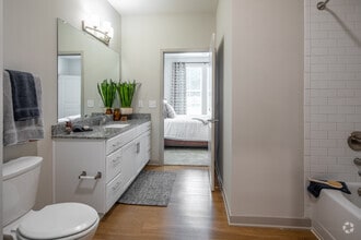2BR, 2BA - Shenandoah - 1,209SF - Bathroom - Parc At Murfreesboro