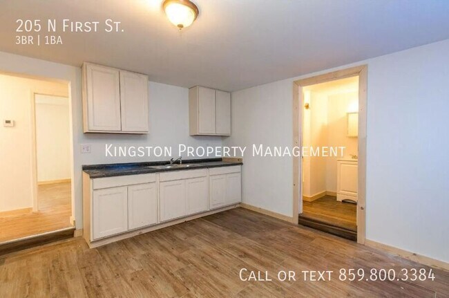 Building Photo - 205 N First St.-