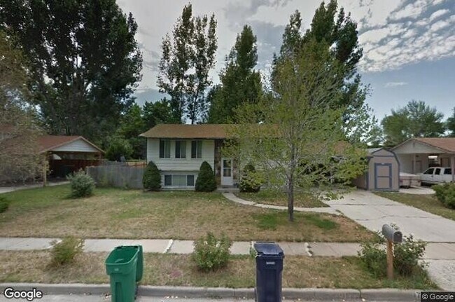 Foto del edificio - 4 Bedroom/2 Bathroom Home in Sandy