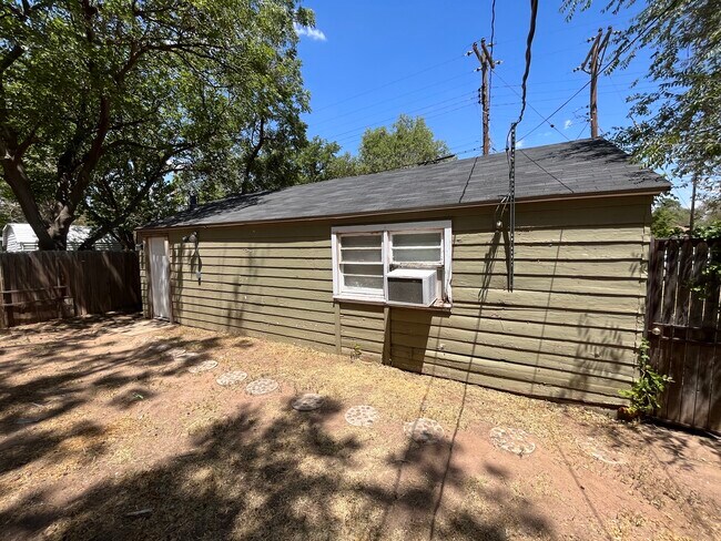 Foto del edificio - 2402 29th St