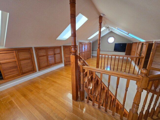 Foto del edificio - 2BD 2 Bath With Loft in Cambridge Central ...