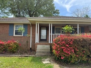 Building Photo - 6111 W Friendly Ave