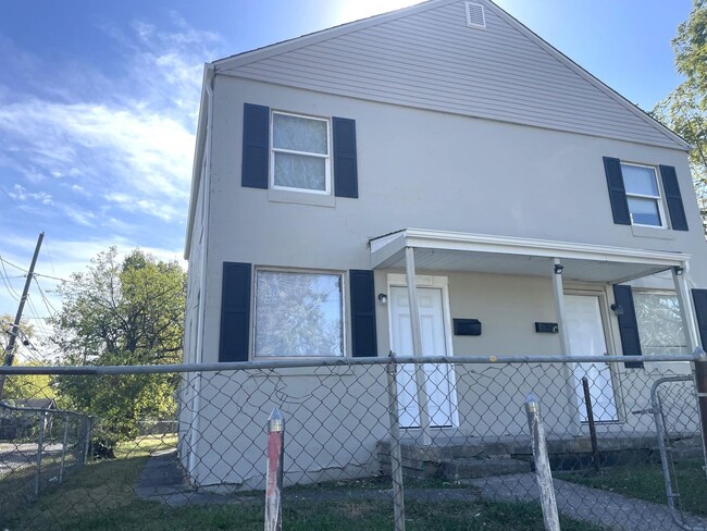 Building Photo - 2249 Pervience St