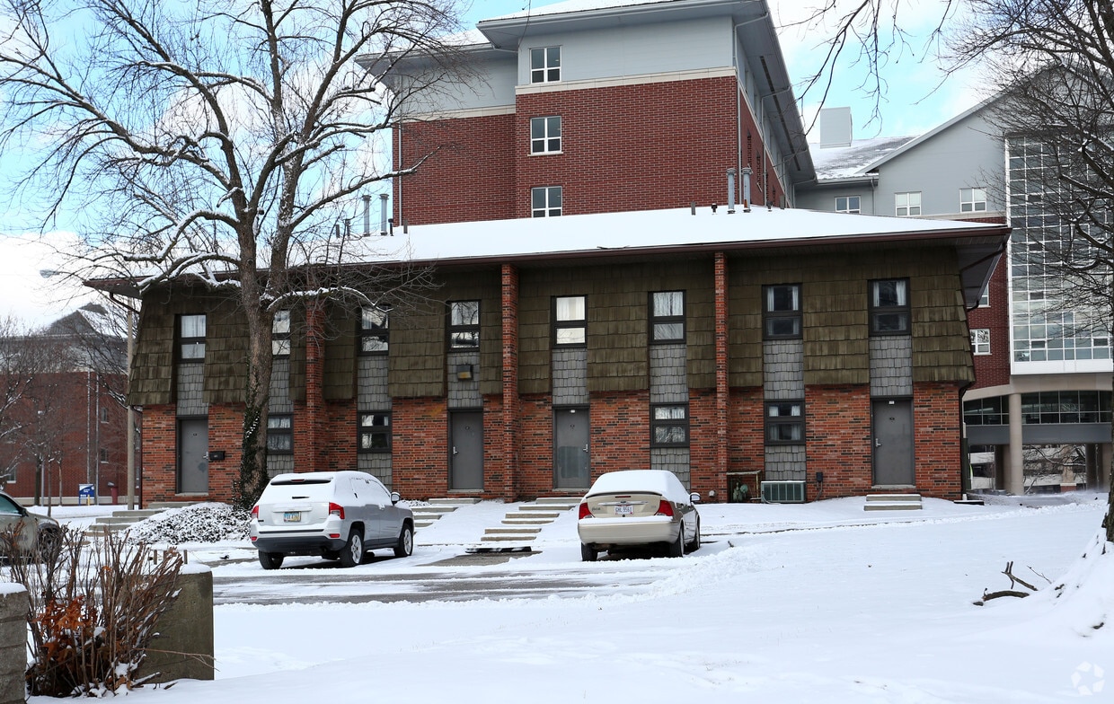Primary Photo - 353 Grant St