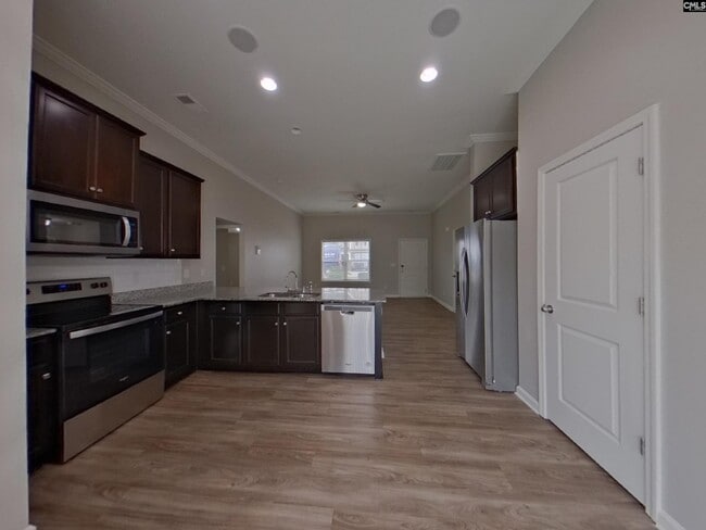 Foto del edificio - 333 Finch Ln