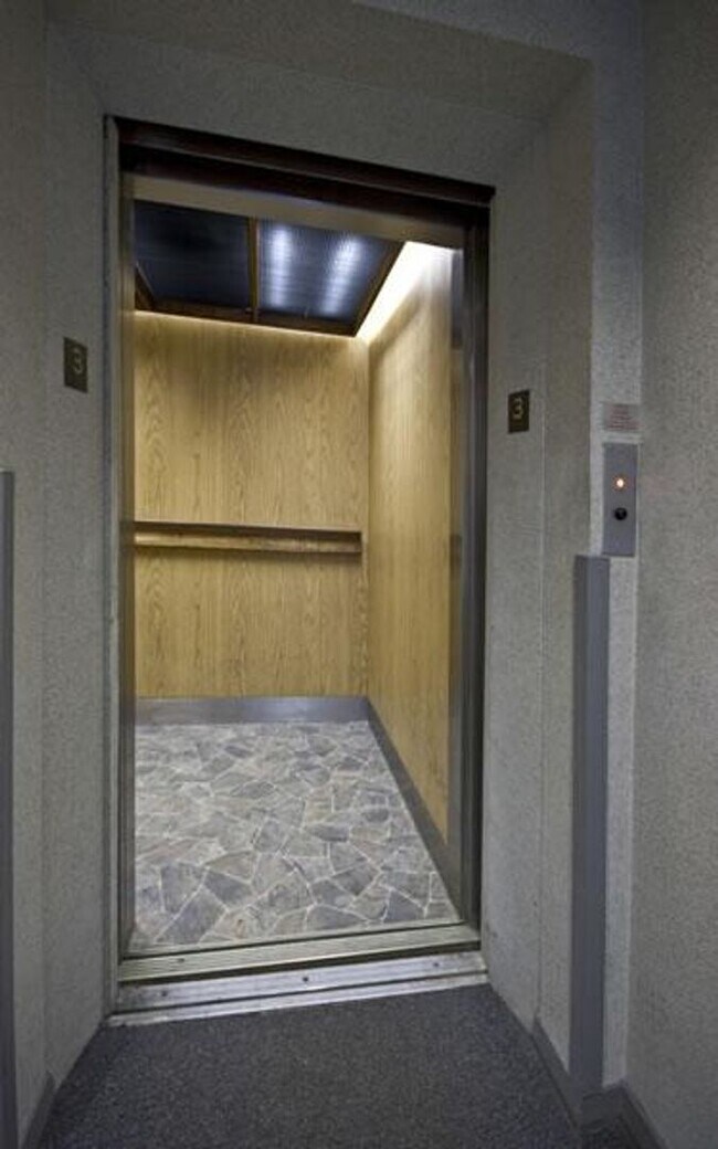 Foto del edificio - Very Nice 1 bed available 6/15