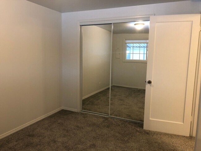 Foto del edificio - 2 Bedroom home with detached Office/Room.